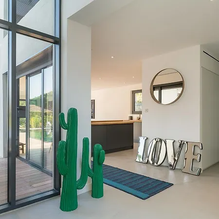 Villa 27