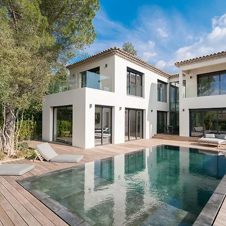 27 Saint-Tropez