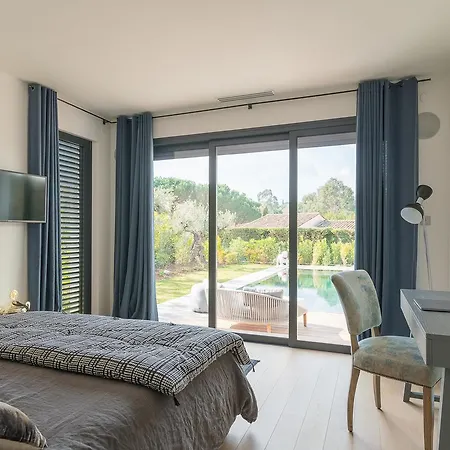 Villa 27