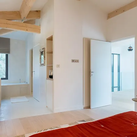 27 Villa